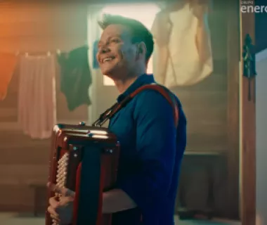 Energisa celebra 120 anos com Michel Teló em nova campanha