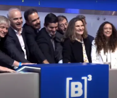 Energisa realiza toque de campainha na B3 em comemoração aos 120 anos