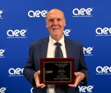 Eduardo Mantovani recebe reconhecimento internacional pela AEE