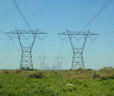 Consumo de energia no Brasil recua pelo segundo mês seguido