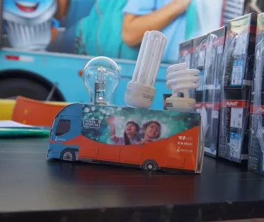 Moradores de Chapada dos Guimarães podem fazer troca de lâmpadas e neg