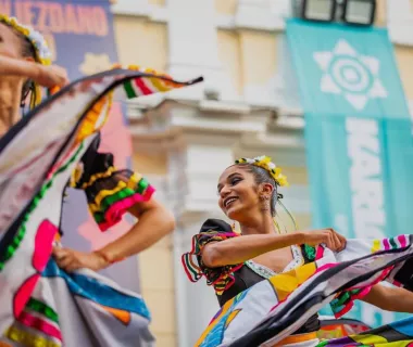 Flor Ribeirinha leva suas raízes para o mundo
