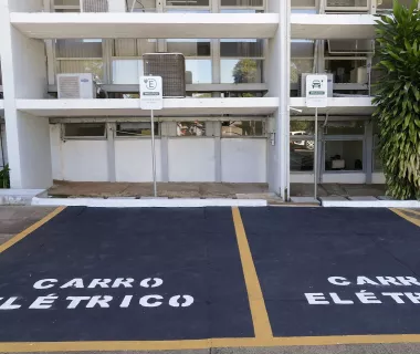 Vendas de veículos elétricos crescem 83% no Brasil Vendas de veículos elétricos crescem 83% no Brasil