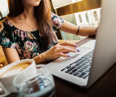 Está trabalhando de casa? Saiba como economizar energia