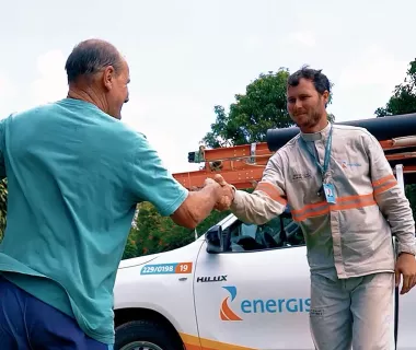 Clientes com energia de qualidade e empregos: o lado social dos invest