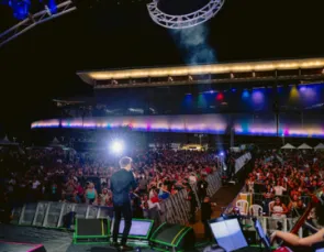 Com Michel Teló no palco, Energisa comemora 120 anos em grande estilo Com Michel Teló no palco, Energisa comemora 120 anos em grande estilo