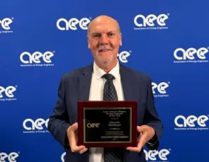 Eduardo Mantovani recebe reconhecimento internacional pela AEE