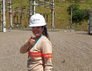 Dia do eletricista: mulheres crescem na profissão e renovam setor