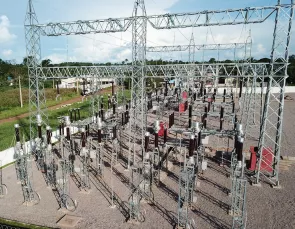 Calor e aumento de clientes ligados na rede fazem consumo de energia b
