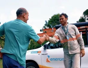 Clientes com energia de qualidade e empregos: o lado social dos invest