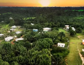 Conheça a Vila Restauração, que recebe projeto pioneiro de energia sol