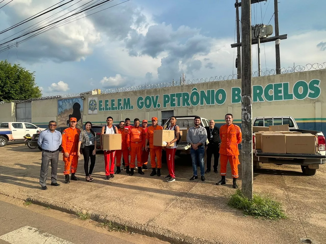 Energisa doa computadores para escola em Rondônia
