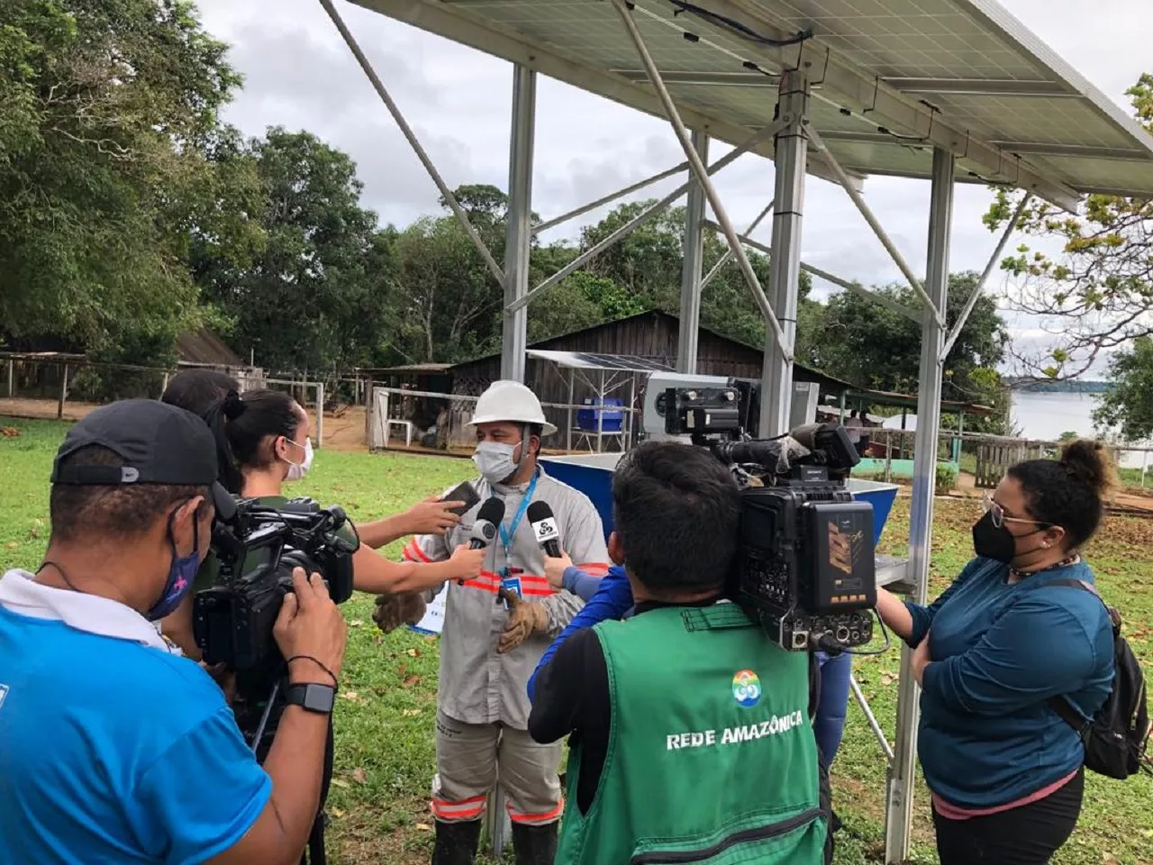 Primeira comunidade beneficiada pelo Mais Luz Para Amazônia em Rondônia é tema de reportagens