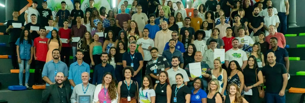 Público da segunda formatura do programa Meu Primeiro Site