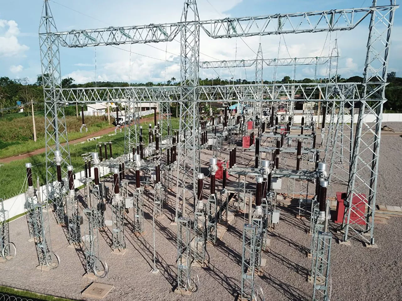 Calor e aumento de clientes ligados na rede fazem consumo de energia bater recorde na Região Norte