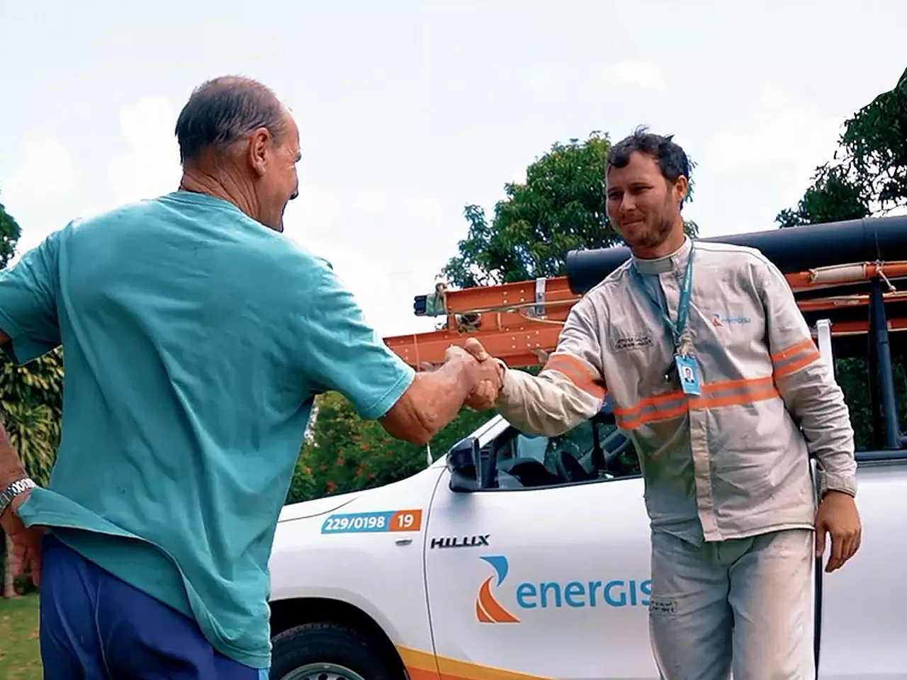 Clientes com energia de qualidade e empregos: o lado social dos investimentos da Energisa