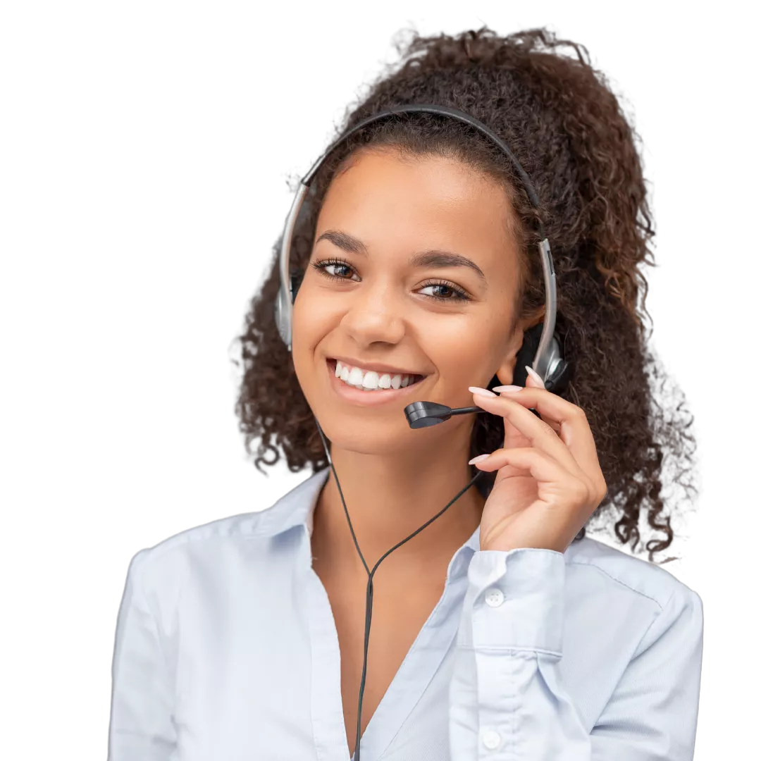 mulher sorrindo com headset